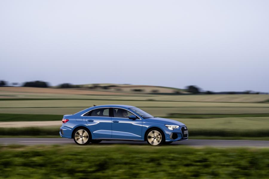  Audi A3 Sedan 35 TDI S-Line 2020 года  (WW) (фото 13 из 42)
